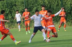 斯佩齐亚新援展现实力，备战新赛季首战